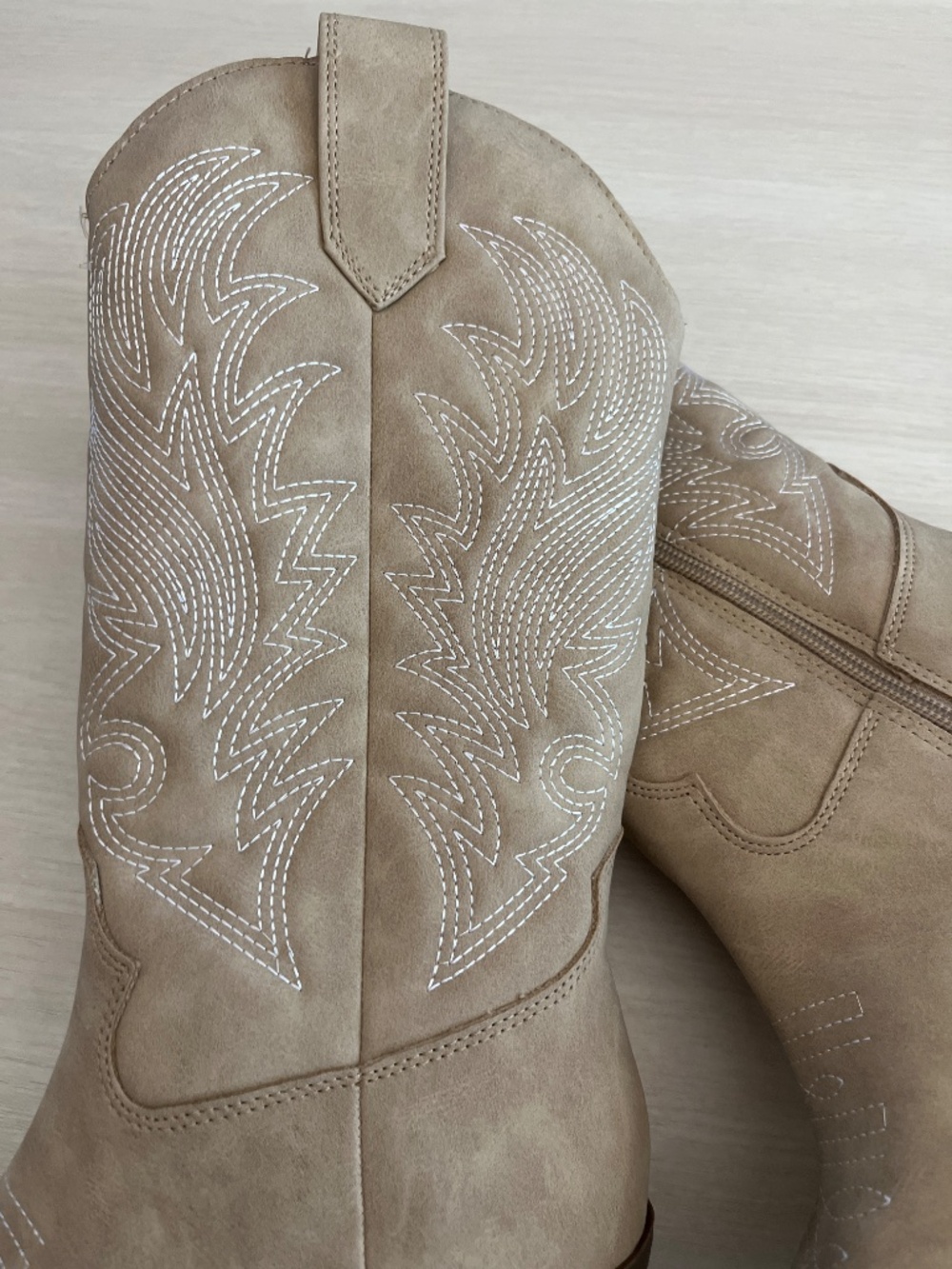 New Indigo rd Western Boots - Picture 2 of 9
